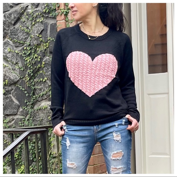 Beautiful Heart ❤️ pull over sweater - Picture 6 of 9